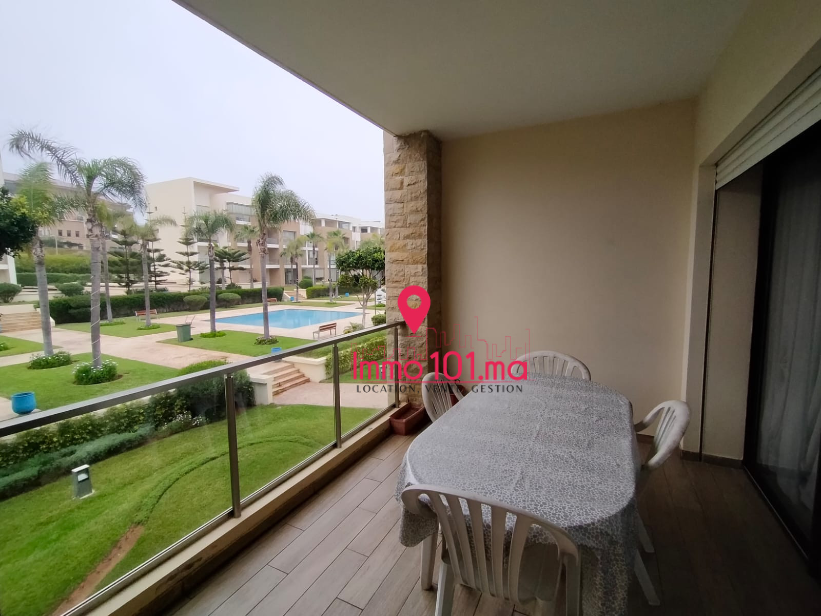 Location appartement meublé à Plage des nations ZLLAM1144